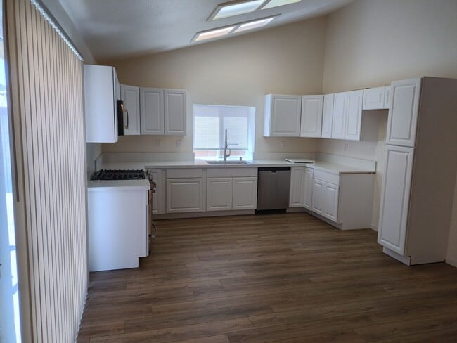 Building Photo - 43852 Glenraven Rd Rental