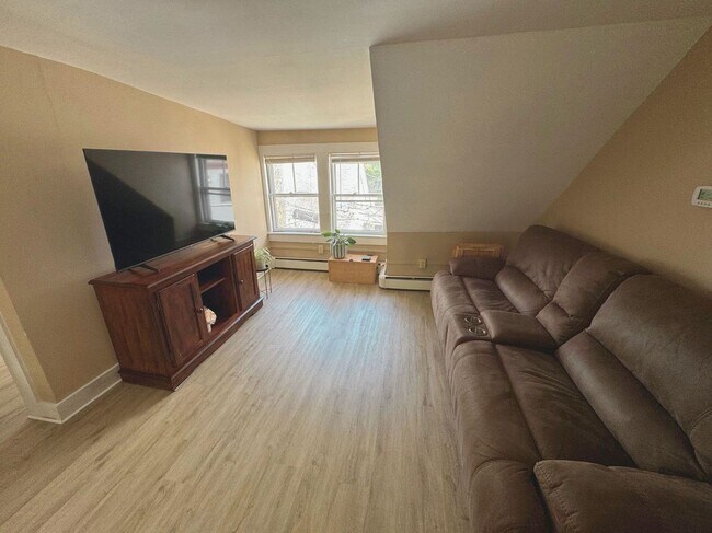 Photo - 29 Central St Unit 3
