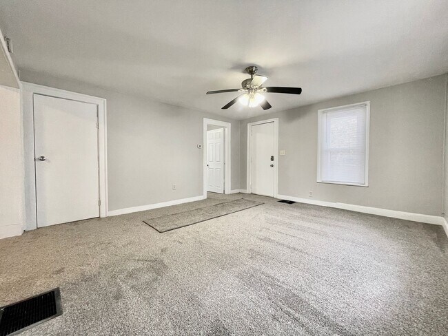 Photo - 1011-1013 Quarry Ave NW Unidad 1011