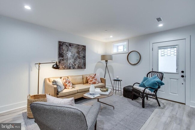 Building Photo - 22 Bryant St NW Unit 1