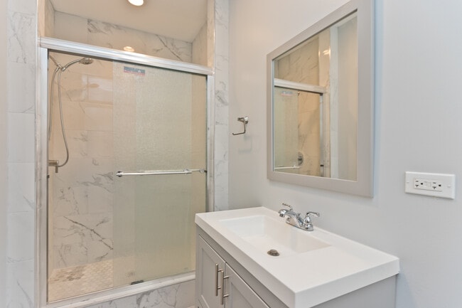 Photo - 3324 W Diversey Ave Unit 2F