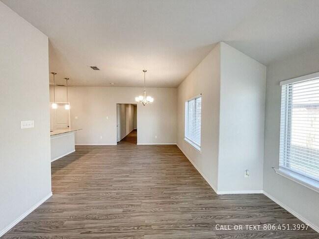 Photo - 1725 102nd St