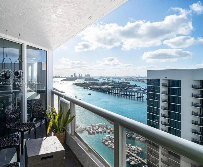 Photo - North Bayshore Drive, Miami, FL 33132 - 3 BR 2.5 BA condo Unidad A3545