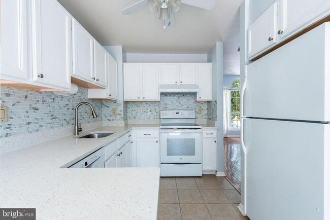 Photo - 307 Thyme Ln