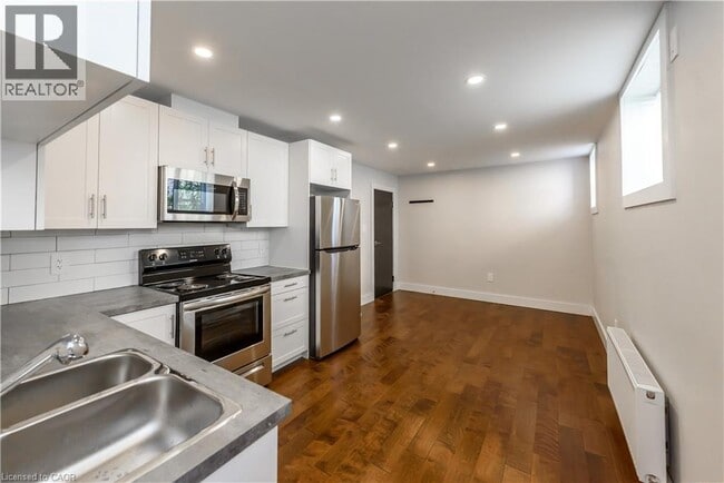 Photo - 35 Niagara St Unit 8