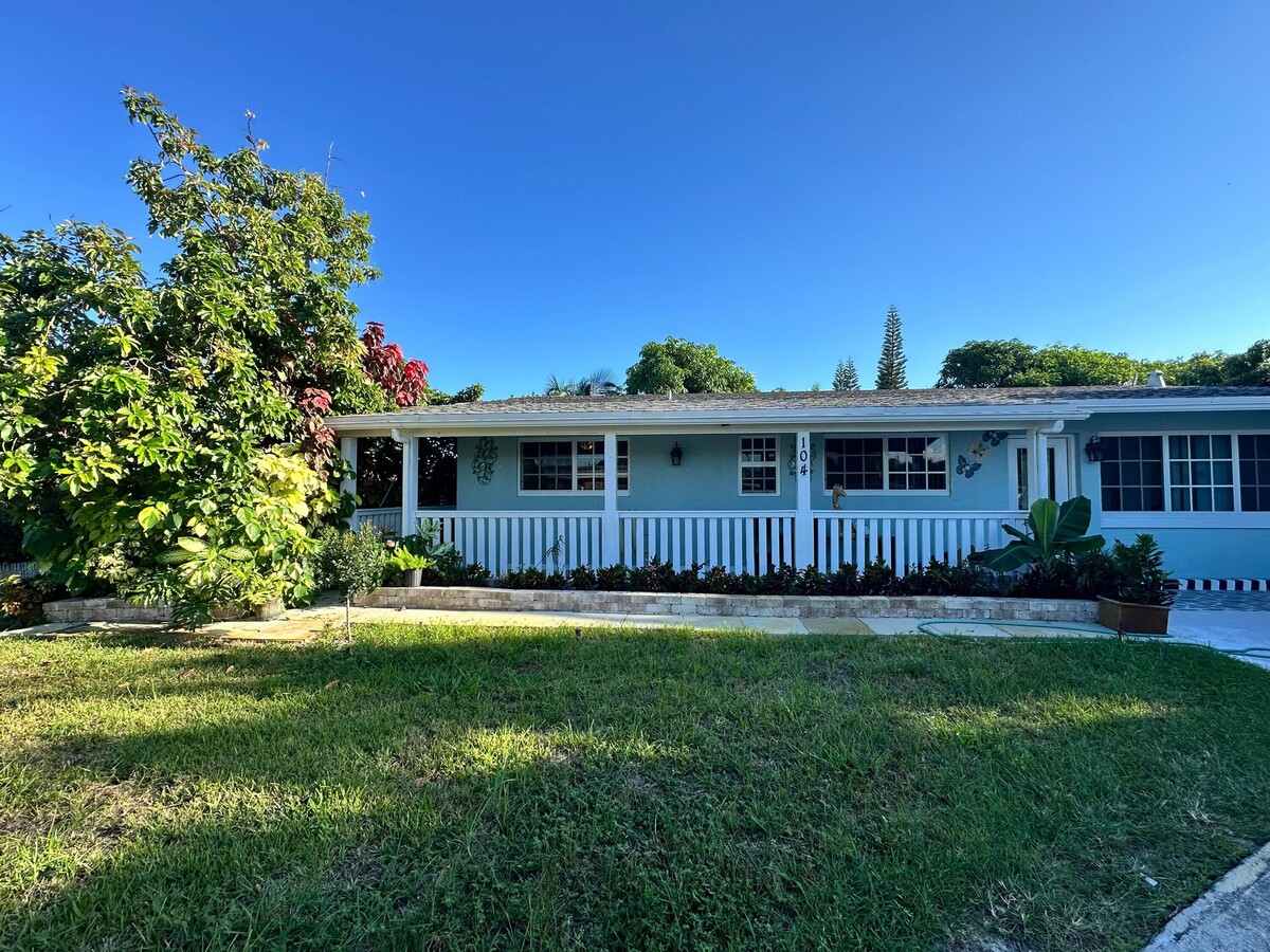 Photo - 104 NE 16th Ave