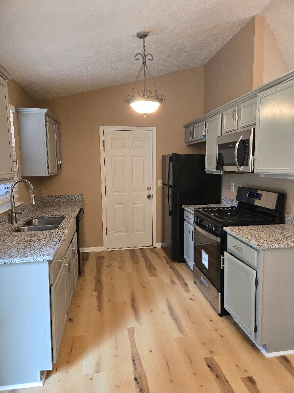 Photo - 6090 Emerald Pointe Cir