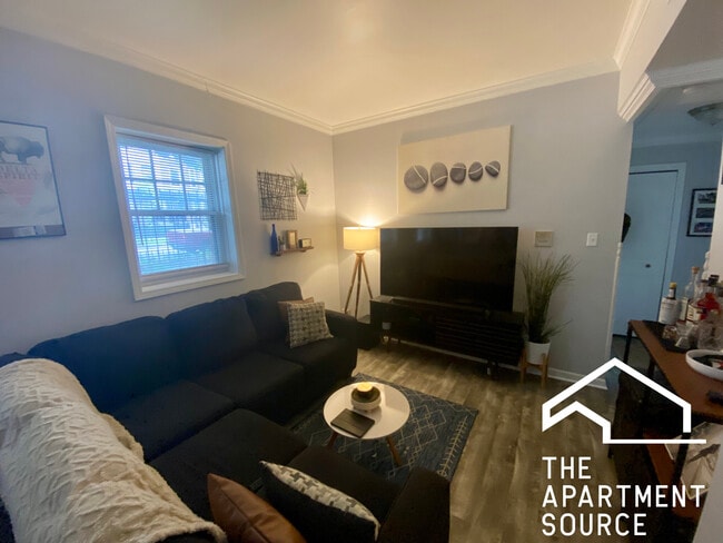 Photo - 3714 N Sheffield Ave Unit 101