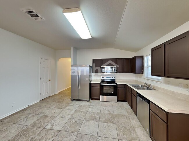 Photo - 6918 Shelbyville Ct