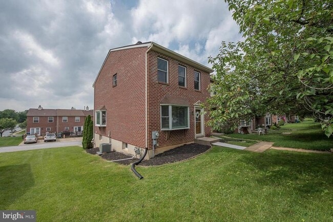 Building Photo - 1229 Morstein Rd Rental