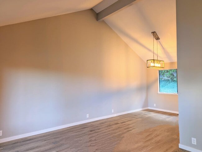 Photo - 6525 Idlewild Ct