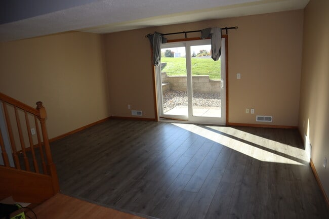 Photo - 3252 Dodd Ln