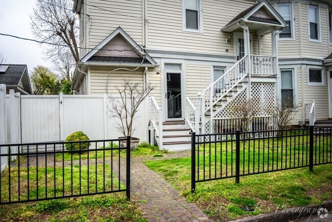 Building Photo - 4501 Victoria Blvd Rental