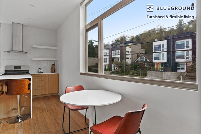 Photo - 2138 Dexter Ave N