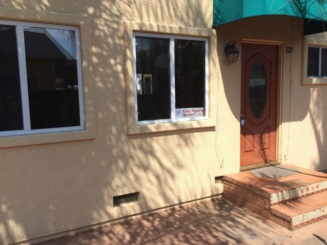 Building Photo - W 9th Ave (727-31) Unit 729