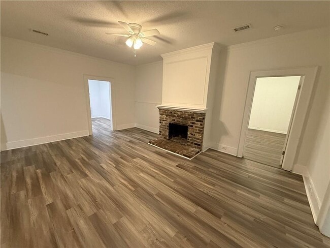 Photo - 314 1st St
