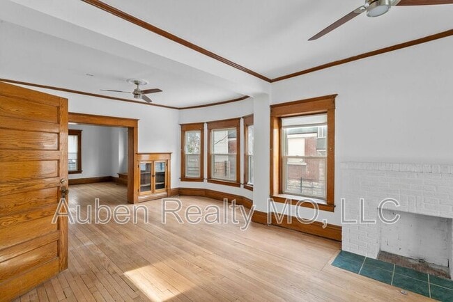 Photo - 3825 Walnut St