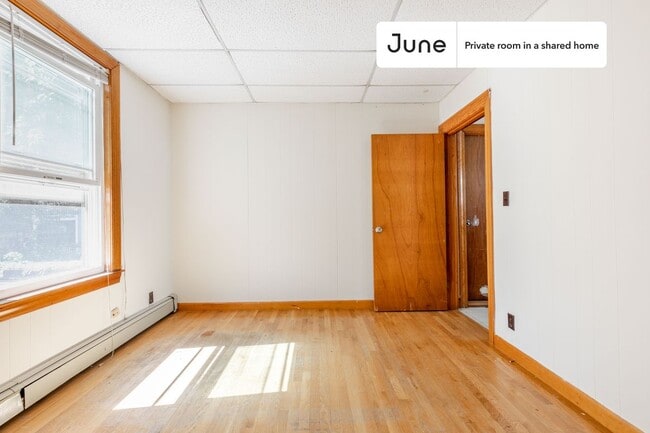 Photo - Room in Shared 5 bed/1 bath home Unit D