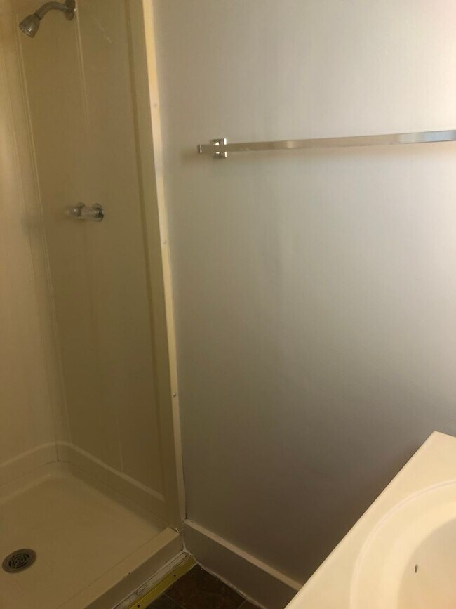 Photo - 0111 E Cottage Grove Avenue Unit #B