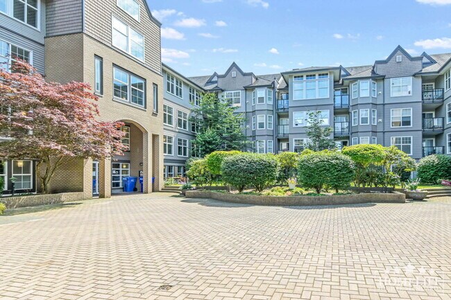 Photo - Recently Renovated 2 Bed + 2 Bath Home in ... Unit 215