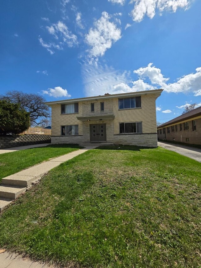 Photo - 8641 W Lapham St