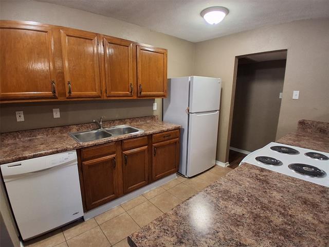 Photo - 553 Hanover Dr