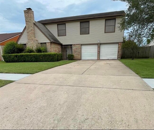 Building Photo - 1323 River Rock Dr