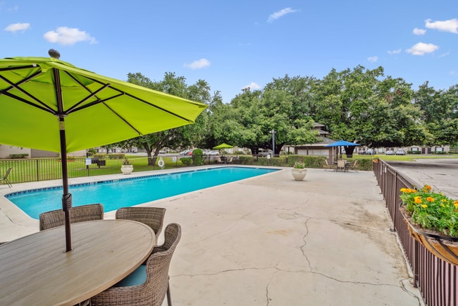 Photo - Royal Oaks of Pearland