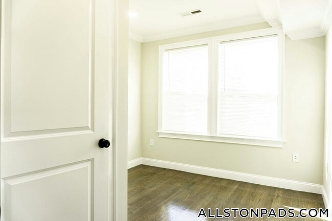 Photo - 53 Quint Ave Unit 3