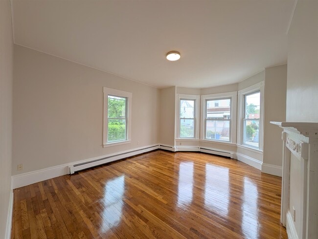 Building Photo - 28 Ripley St Unit 1 Rental