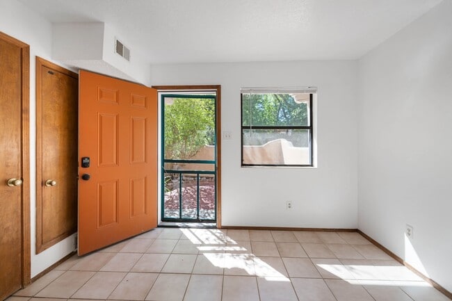 Photo - NEW MOVE-IN SPECIAL! Snug Hillside Ave. Ap... Unit D