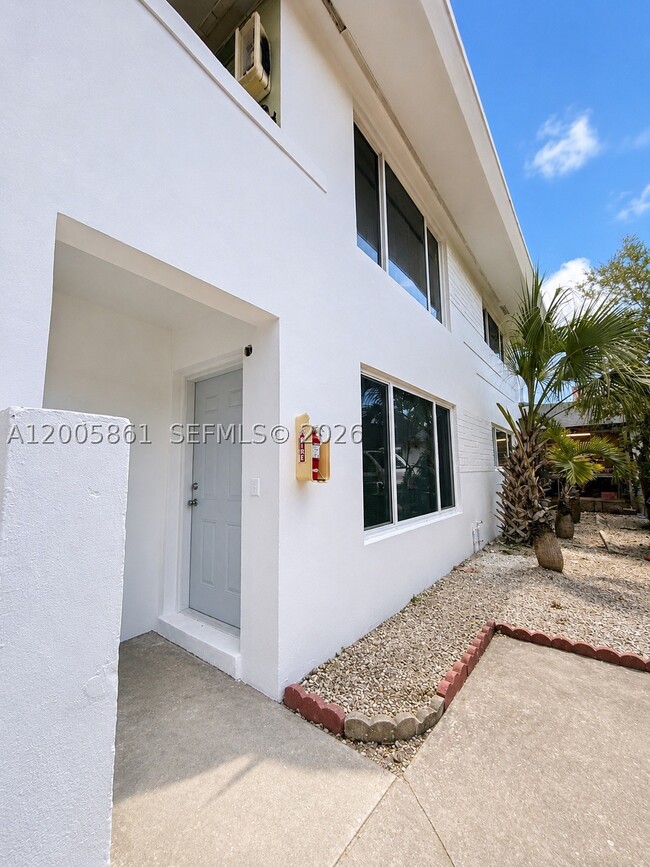 Photo - 265 NE 55th St Unit 1