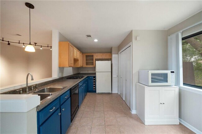 Photo - 5210 Langwood Dr