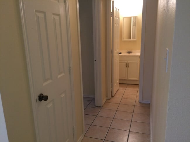 Photo - 7660 Oak Chase