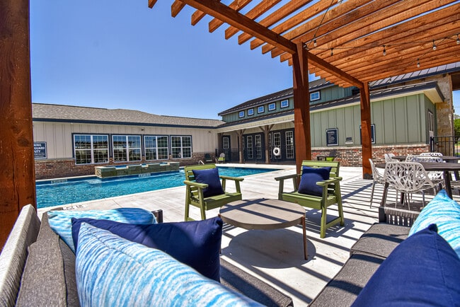 Building Photo - 19West