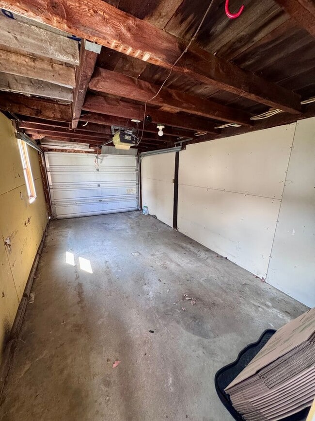 Building Photo - 30 Central St Unit 2 Rental