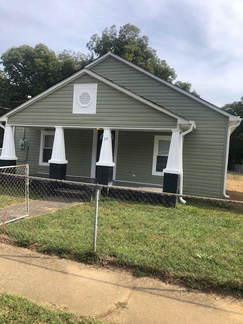 Building Photo - 117 Henderson St