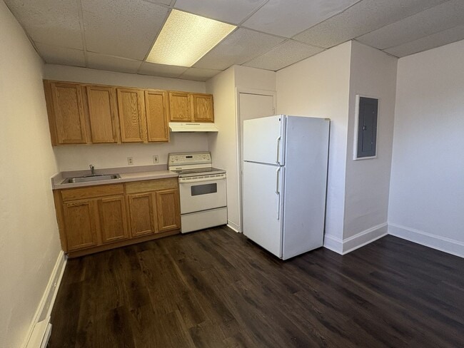 Photo - COMING SOON - Cozy 1-Bedroom in the Heart ...