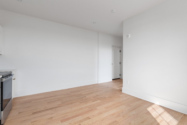 Photo - 31 Hope St Unidad 216