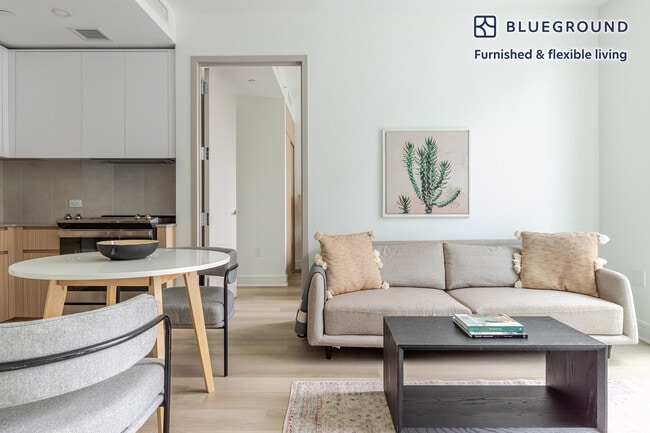 Photo - 240 3rd Ave Unidad FL4-ID1839