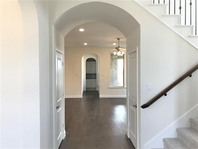 Photo - 6924 Royal View Dr
