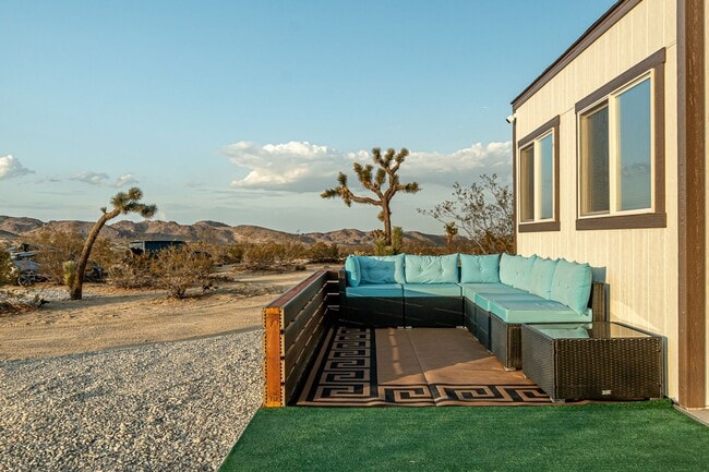 Photo - 60275 Verbena Rd