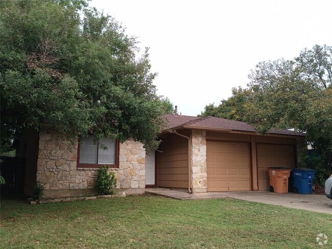 Building Photo - 2672 Piping Rock Trail Rental