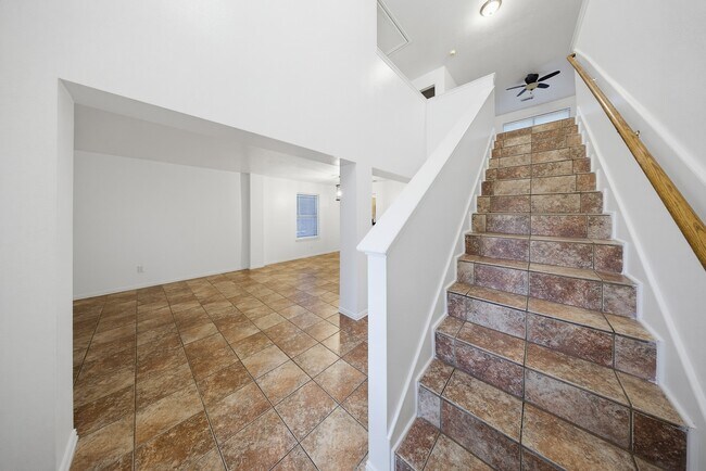 Photo - 16130 Coleburn Dr