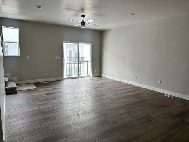 Photo - 1069 S 2560 E