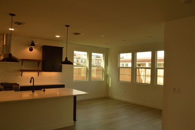 Photo - 477 Gold Coast Rd