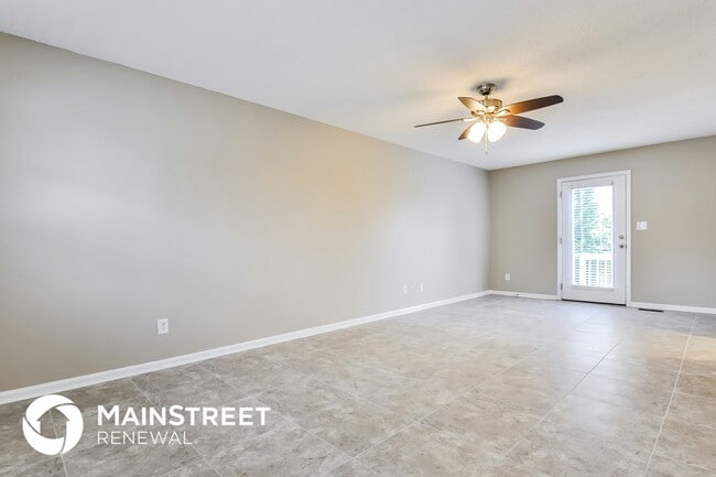 Photo - 76 Gray Ghost St