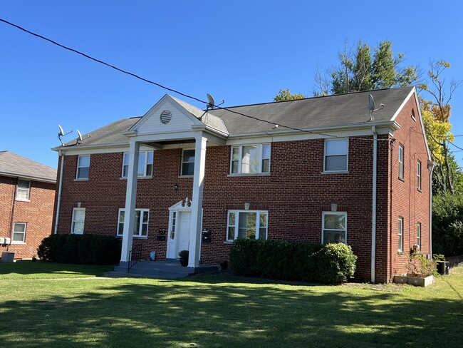 Building Photo - 2699 Dixie Hwy Unit 1