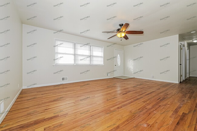 Photo - 9410 E 81st St