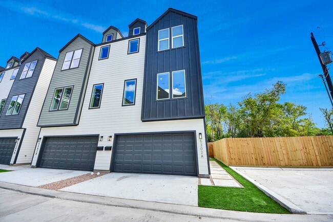 5307 Kindred Gdn Ln